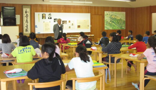 南小4年生、市田柿の学習に来館